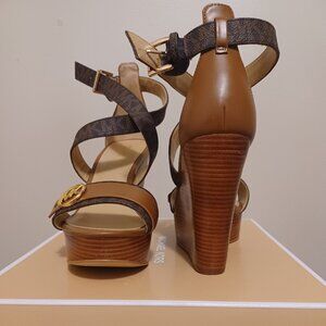 MK wooden sandal wedges